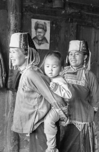 29-28-2005-05-36-famille-miao-2-copie