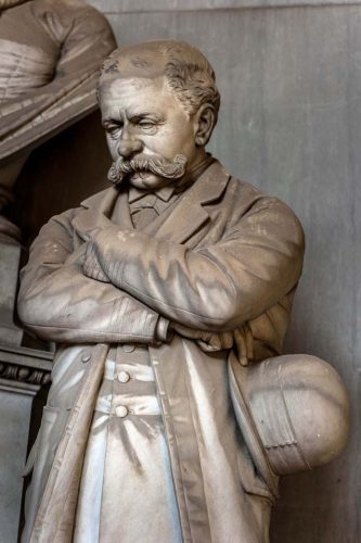 Staglieno-043-169-sculpture-genes