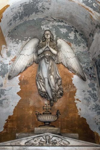 Staglieno-051-126-sculpture-genes