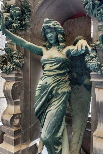 Staglieno-088-sculpture-genes