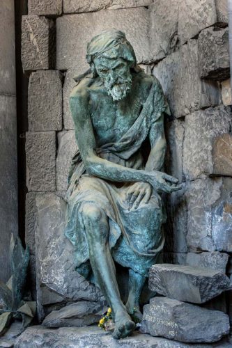 Staglieno-091b-sculpture-genes