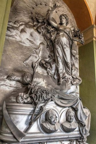 Staglieno-112-sculpture-genes