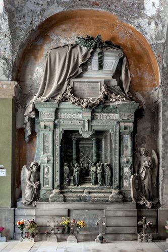 Staglieno-169-sculpture-genes