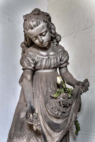 Staglieno-197-sculpture-genes