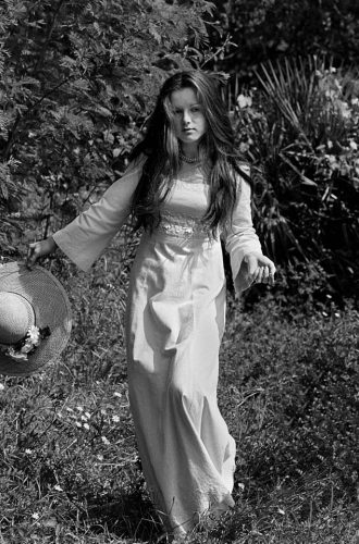 02-portraits-NB-02-1975-05 P89 21-monique-OK-copie