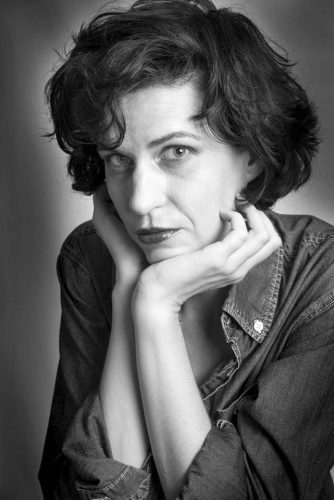 62-portraits-NB-60-Alicia-bleu-15094-NB