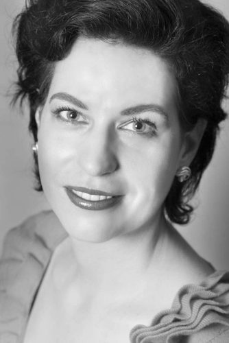 63-portraits-NB-61-alicia-14132-NB-0906-23-4-OK