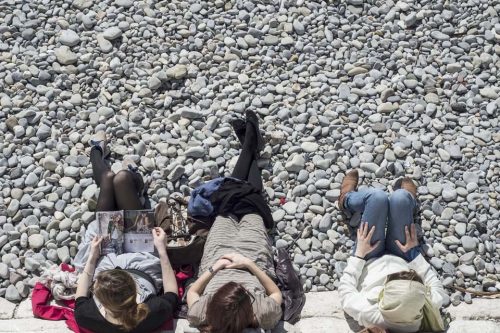 sur-la-plage-005-nice-promenade-anglais-0317